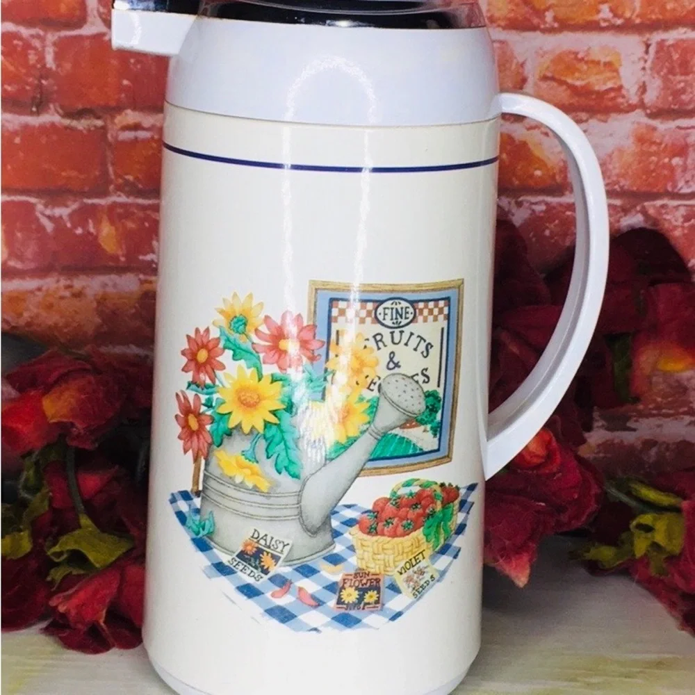 Vintage Corelle Floral Sunflower One Quart Coffee Carafe